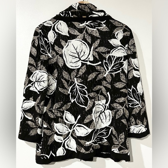 St. John Wool Blend Leaf Print Knit Cardigan Jacket Brown White 12 - Picture 5 of 9